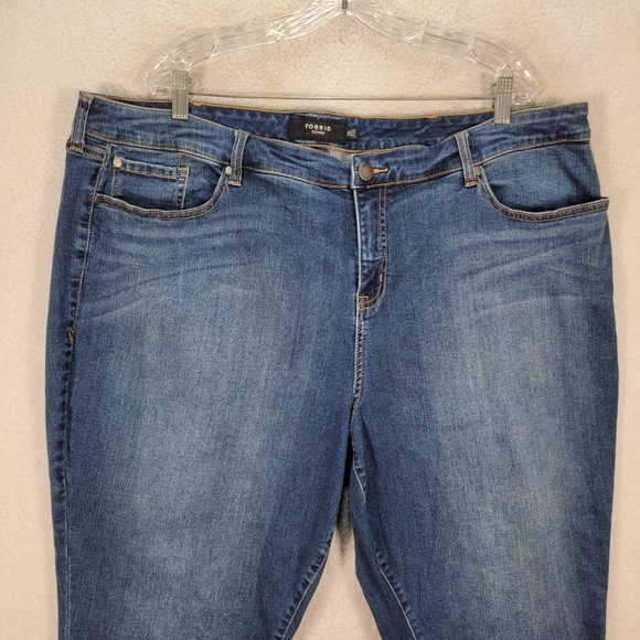 Torrid Plus Size Dark Blue Denim Stretch Mid Rise Cropped Straight Jeans - Picture 2 of 15